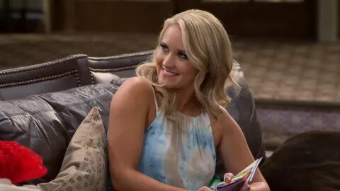 Emily Osment Online Young & Hungry: 5 × 11-5 × 20 Captures A