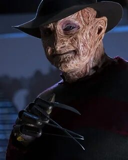 Robert Englund Plays Freddy Krueger One More Time - WASTECHE
