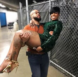 Fantasia Barrino Feet (21 photos) - celebrity-feet.com