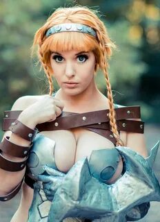 Leina Vance (Queen's Blade) by Lisa Lou - Hentai Cosplay