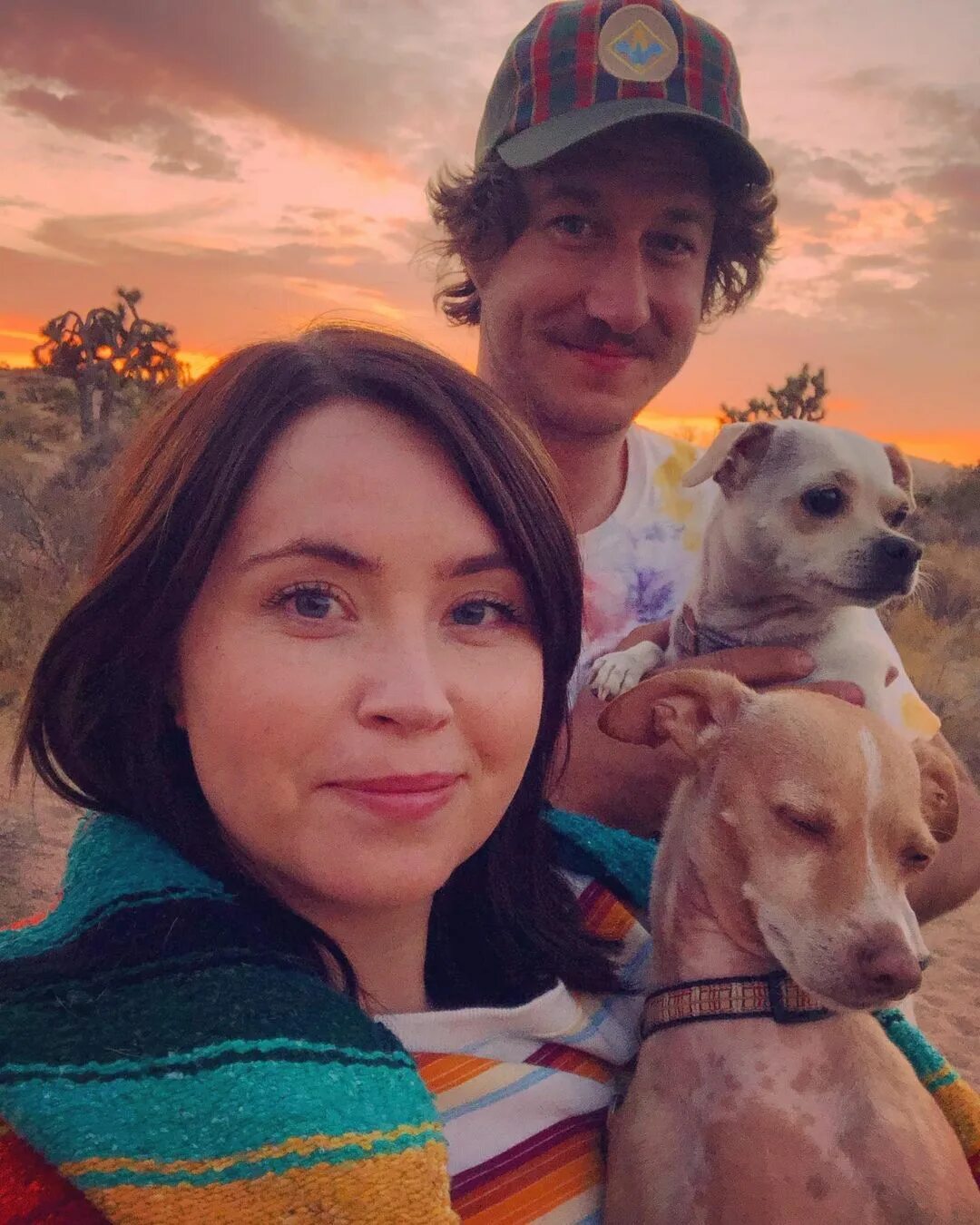 Lee Newton ✨ в Instagram: "🧡 Family photo 🧡" .