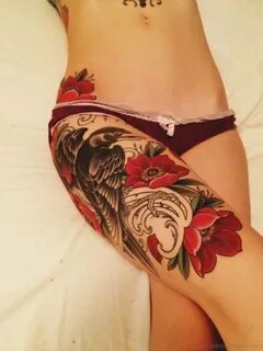82 Awesome Flower Tattoos On Thigh