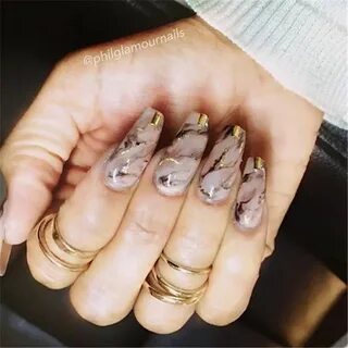 20+ Long Coffin Nails Shapes With A Marble Effect Coffin nai