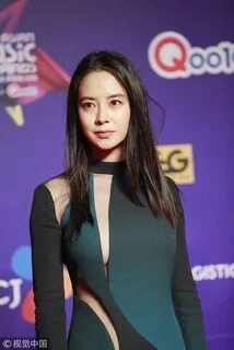 Song Ji Hyo at MAMA 2017 Pretty korean girls, Korean beauty 
