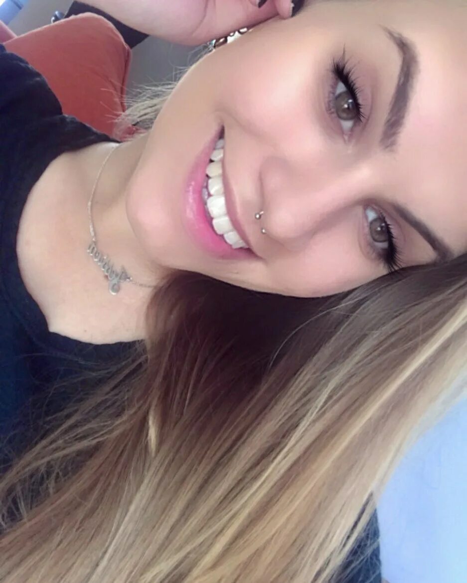 Jessica Stein в Instagram: "Smile 😁" .