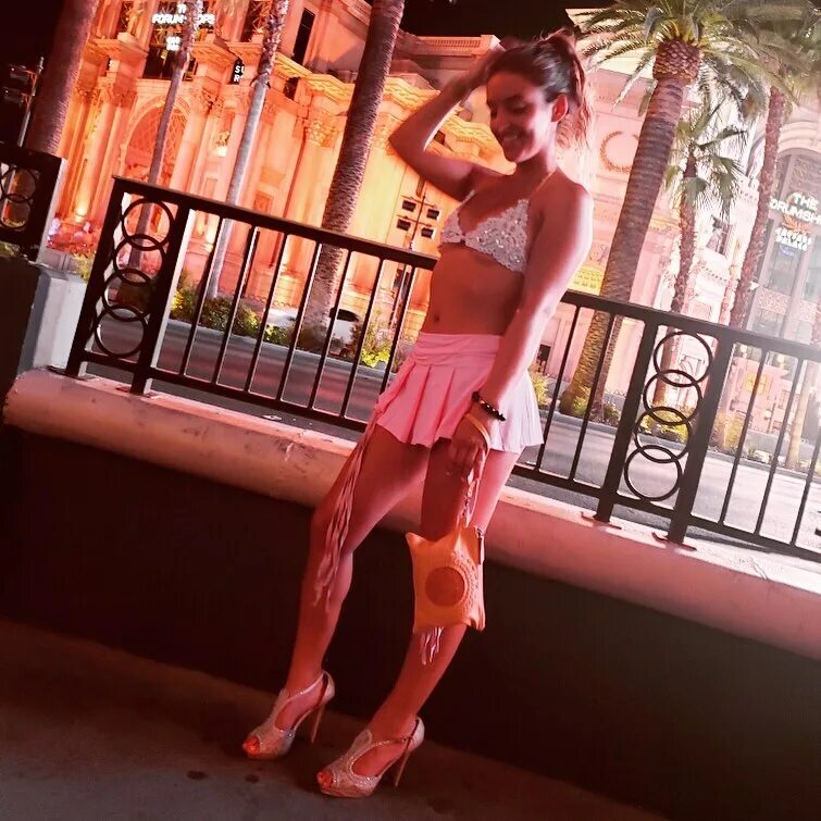 Makani Nalu в Instagram: "when in Vegas ✨" .