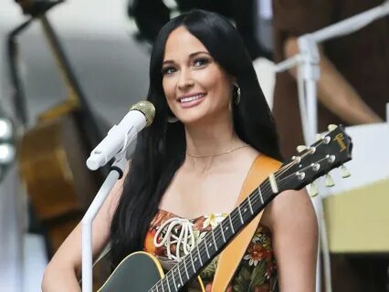 Kacey Musgraves makes new romance Instagram official Promifa