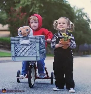 ET, Elliot & Gertie - Halloween Costume Contest at Costume-W