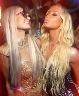 ParisHilton.