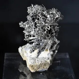 More Ores: 1 Large Chalcopyrite "Peacock Ore" Crystal - Haup