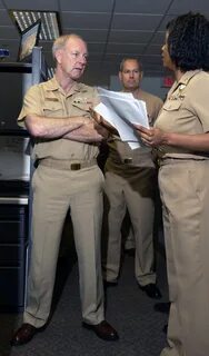 File:US Navy 040513-N-3659B-001 Chief of Naval Personnel, Vi