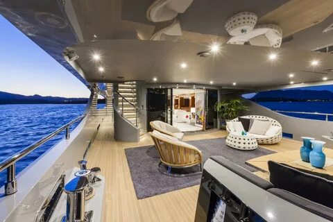 GINEVRA - GINEVRA Underway - Luxury Yacht Browser by CHARTER