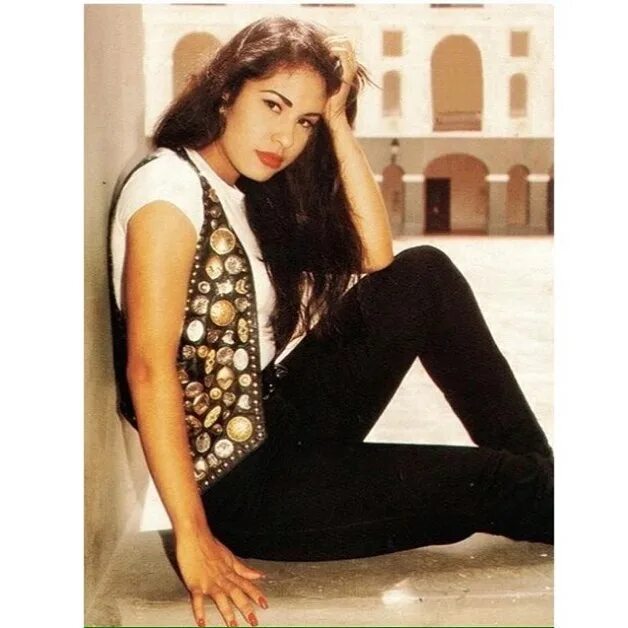 Selena Quintanilla в Instagram: "Rare photo shoot #Selena #selenaquint...