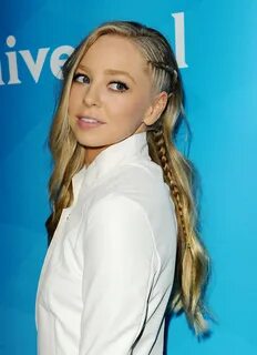 Portia Doubleday: 2015 NBCUniversal Summer Press Day -01 Got