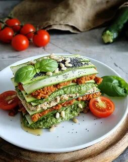 Raw Vegan Lasagne * Green Evi Raw vegan diet, Raw food recip