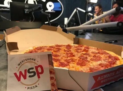 102.5 The Bone na Twitteri: "#DGL Another Pizza packed Frida