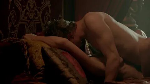 ausCAPS: Max Irons nude in The White Queen 1-02 "The Price O