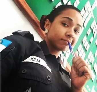 მაფიის შურისძიება: შიშველი პოლიციელი ქალის ფოტოები (ფოტოკოლა
