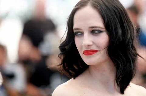 Eva-Green-at-Based-on-a-True-Story-Photocall-in-Cannes-9 ⋆ C