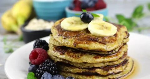 Tortitas de avena y plátano pancakes sin azúcar, sin harina 