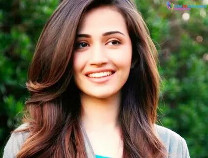 Bollywood Actress High Quality Wallpapers: Pakistani Actress