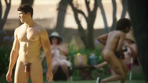 Douglas Booth Gets Naked Naked Male Celebrities - XXX HQ Pho