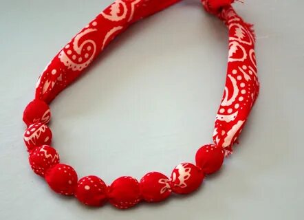 15 Ultra-Easy Crafts Made With Handkerchiefs Necklace tutori