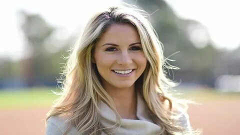 Laura Rutledge Salary- Know About Her Husband, Age and Net W