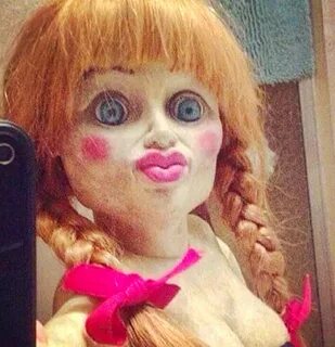 Conoce a 'Annabelle' y sus Selfies DEGUATE.com