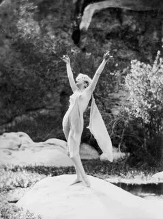 Jean Harlow photographed in Griffith Park, Los Angeles, 1929