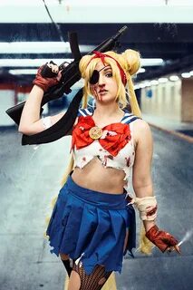 Cosplay Friday #169 - Sailor Moon Zombie Slayer, BIOSHOCK, a