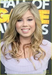 Jennette McCurdy: Hall of Game Awards with Nathan Kress! Pho