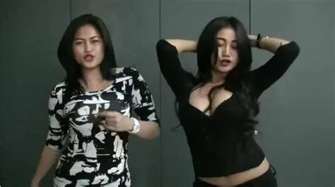 Payu Dara Duo Serigala All in one Photos