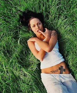 Анджелина Джоли. 42