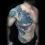 3D дизайн татуировки на груди foto tattoo ТАТУ