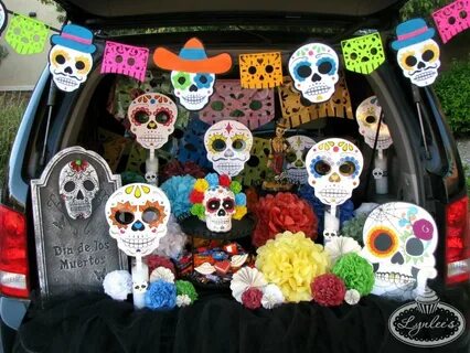 Day of the Dead Trunk-or-Treat Ideas - Lynlees Trunk or trea