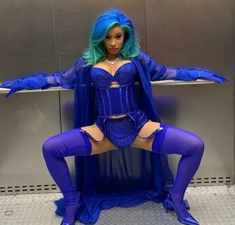 Cardi b is hot in 2019 Cardi b photos, Cardi b, Cardi b bio