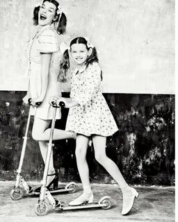 Мила Йовович со своей старшей дочкой Эвер Габо в фотосессии 