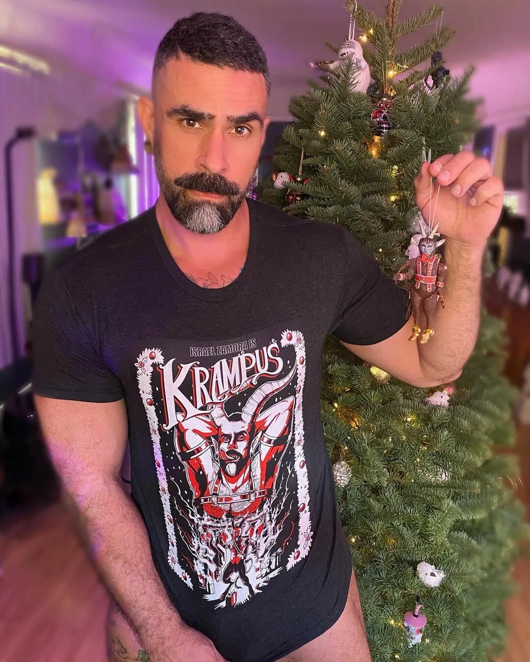 Israel Zamora auf Instagram: "Have you been on the naughty list? 