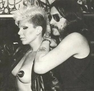 Wendy O. Williams and Lemmy Kilmister, 1982 - 9GAG