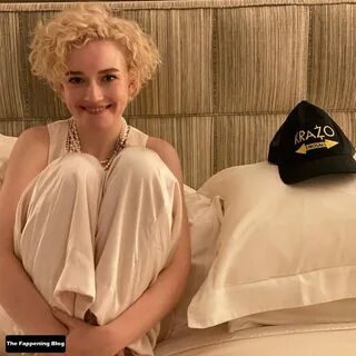 ▶ Julia Garner Nude & Sexy Collection (60 Photos + Videos) F