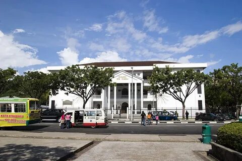 File:Kota Kinabalu Government building (940204724).jpg - Wik