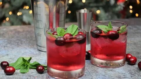 Mistletoe Martini Cranberry Christmas Cocktail A&A Homemade 