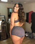 Ashley Graham model photo without photoshop - in swimsuit an