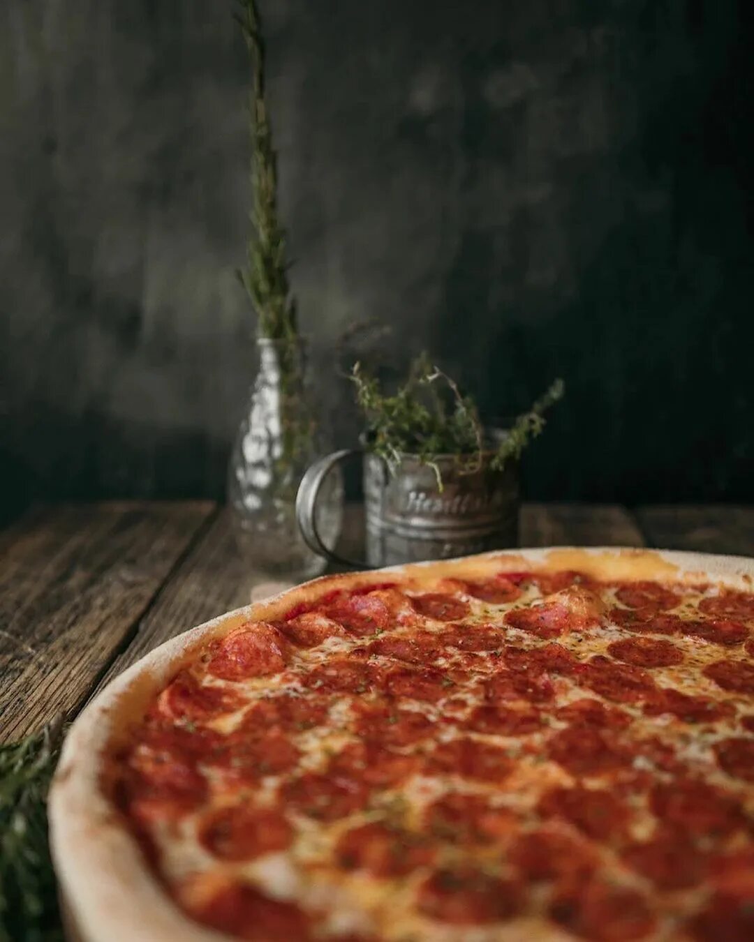 хорошая пицца отличная пицца аромат соуса пробуждает страсти пепперони и сыр на равные части фото 85
