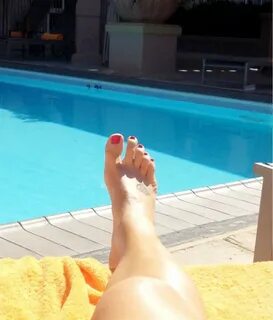 Michelle Beadle's Feet wikiFeet