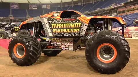 Monster Jam - Party in the Pits! - YouTube