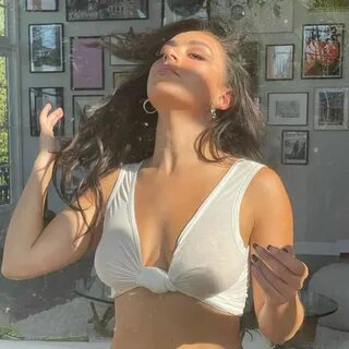 Charli XCX Braless Tits - Fappenist