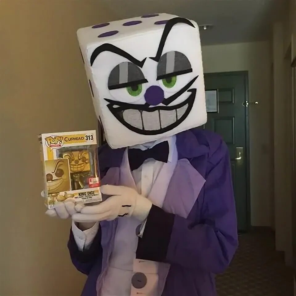 Best King Dice award goes to... oh yeah! Me! 😎 ✨ 👑 🎲 ✨ I LOV