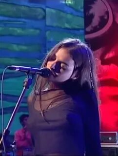 Deal with that outfit for a moment Hope sandoval, Grunge hai